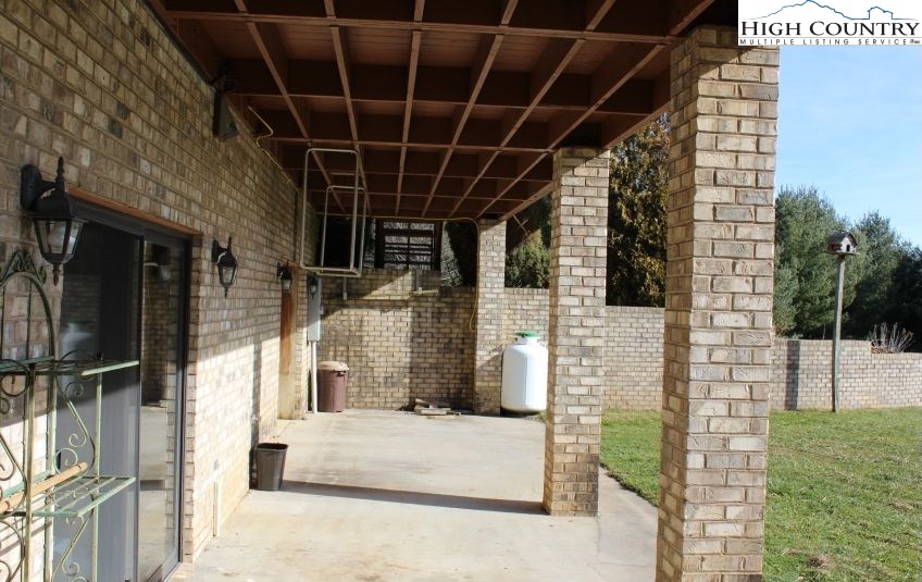 190 Warden Road Sparta, NC 28675 - Photo 19 of 50 Gallery Image 19