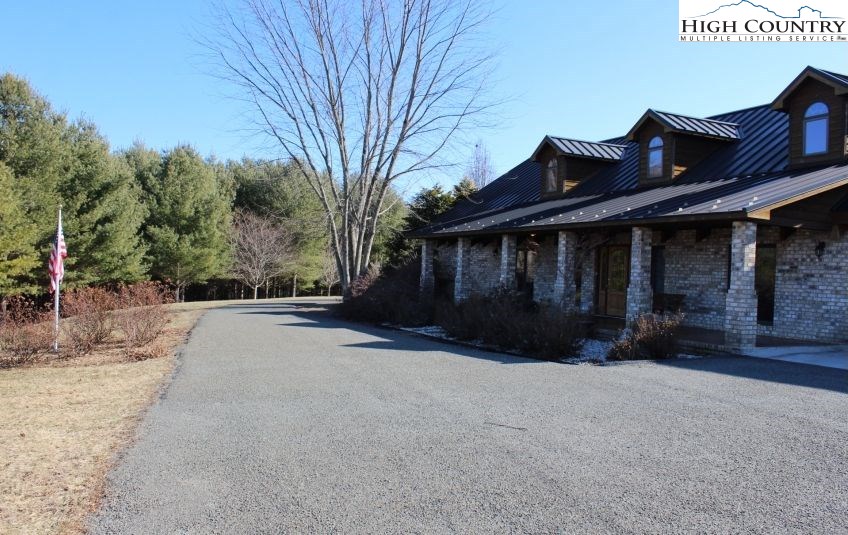 190 Warden Road Sparta, NC 28675 - Photo 3 of 50 Gallery Image 3