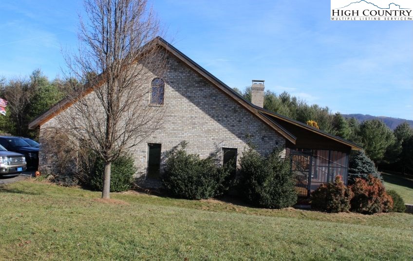 190 Warden Road Sparta, NC 28675 - Photo 4 of 50 Gallery Image 4