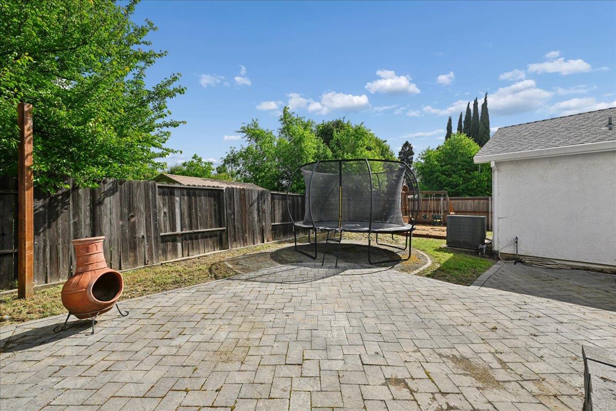 1221 Rudger Way Sacramento, CA 95833 - Photo 40 of 54