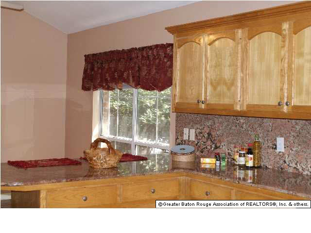 8325 Calmes Road Denham Springs, LA 70706 - Photo 5 of 16 Gallery Image 5