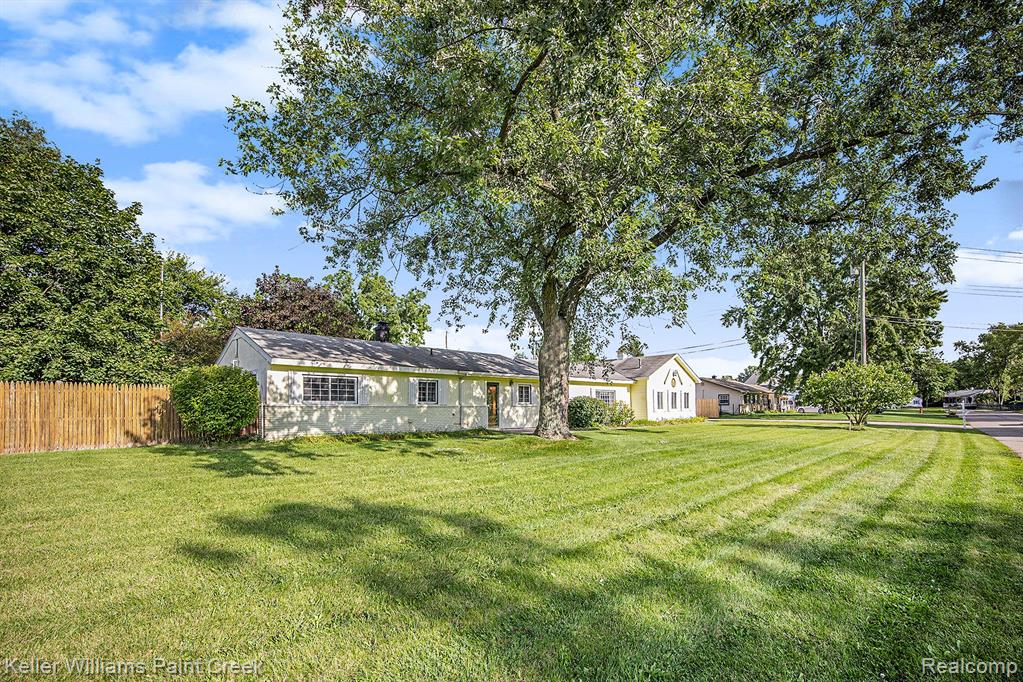 3021 Avon Manor Road Rochester Hills, MI 48307 - Photo 26 of 36