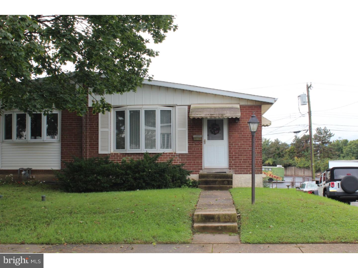 527 Palmer Road Conshohocken, PA 19428 - Photo 1 of 15 Exterior Front