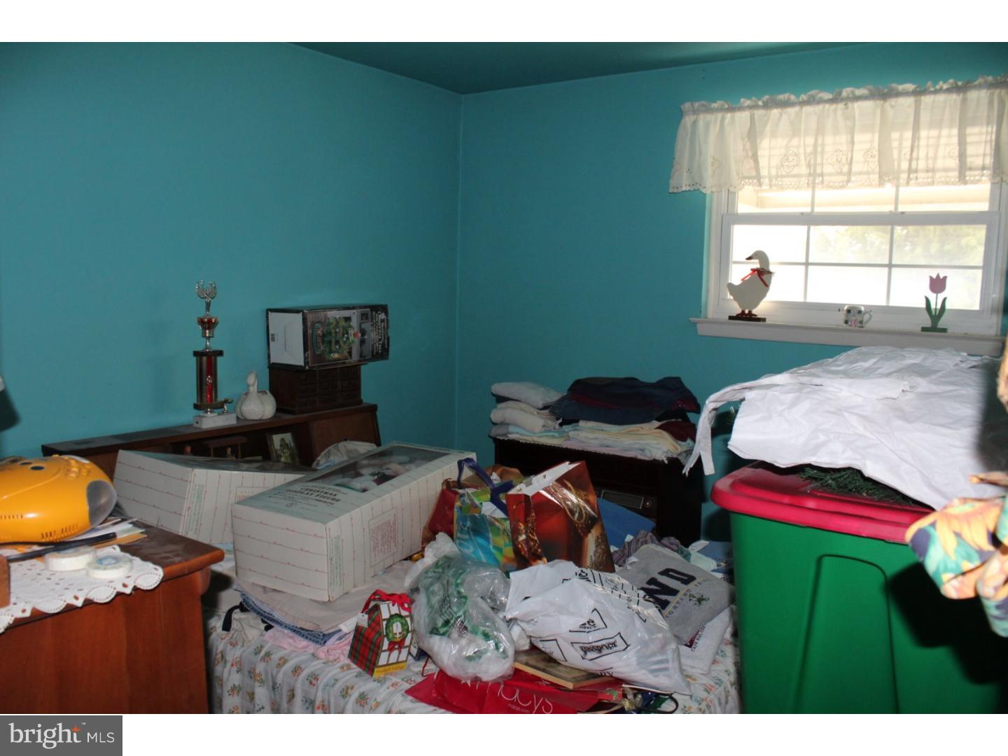 527 Palmer Road Conshohocken, PA 19428 - Photo 11 of 15 Bedroom 2