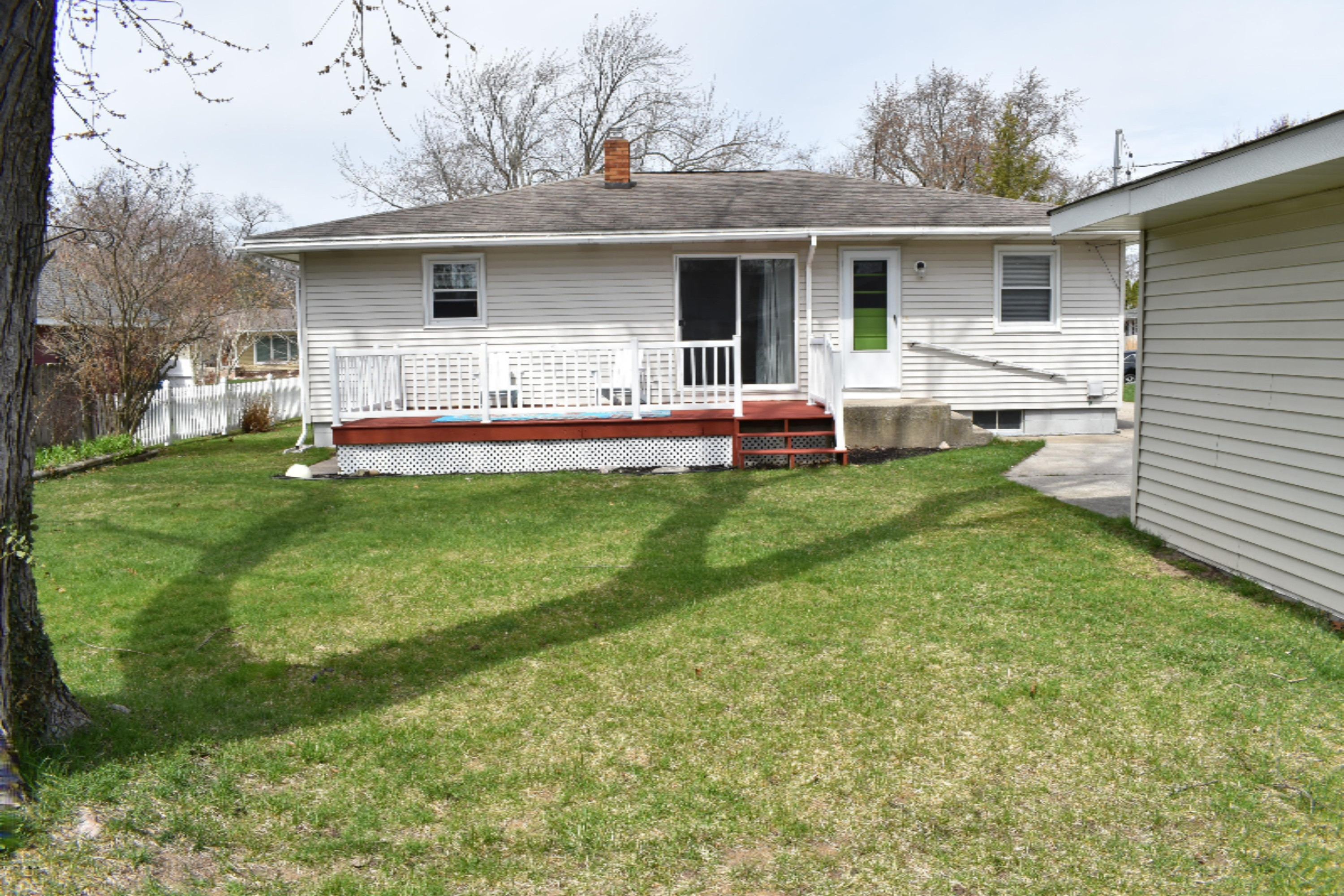 708 Winter Street Spring Lake, MI 49456 - Photo 2 of 17 DSC_0818