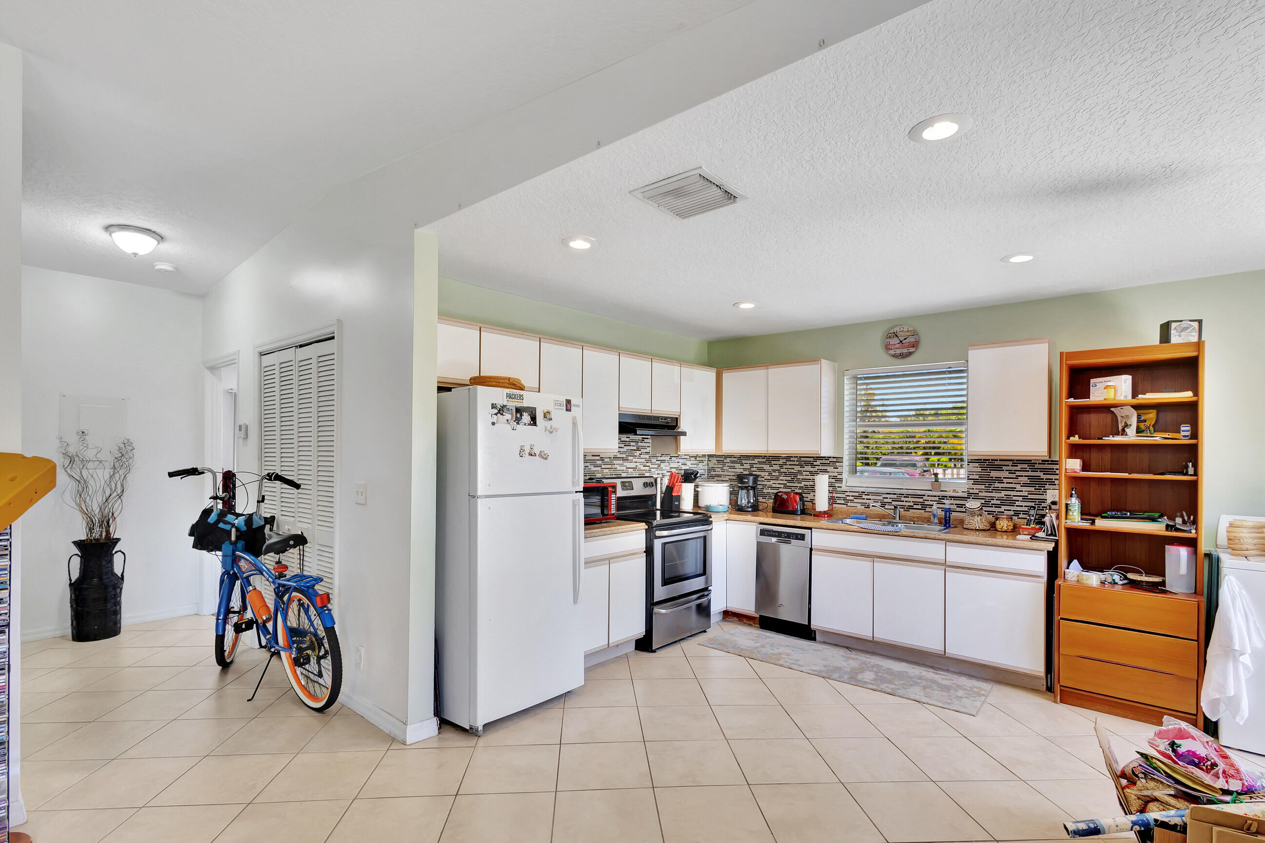 1919 Doffer Lane Juno Ridge, FL 33408 - Photo 10 of 24 20240523194756450031000000-o