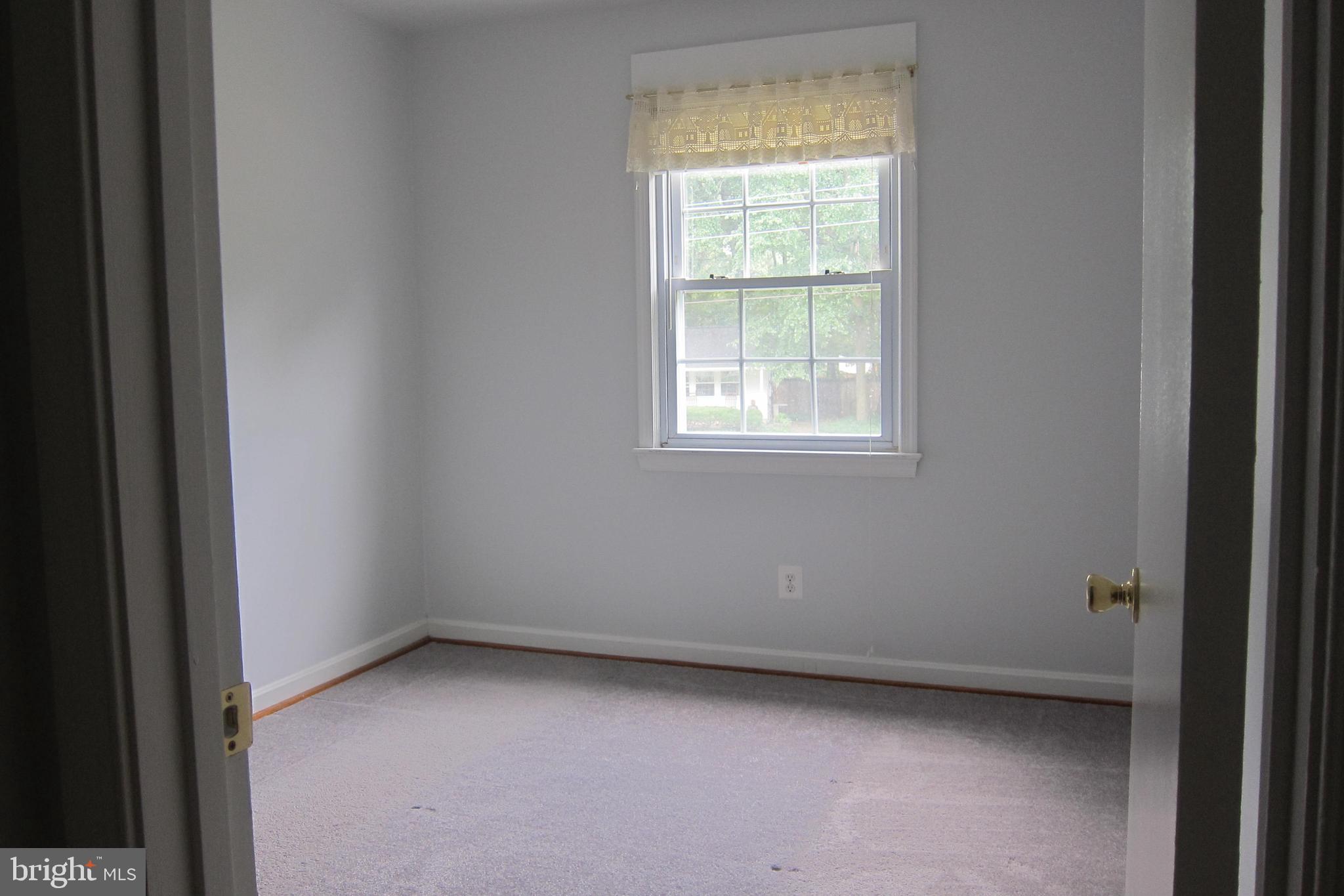 8225 Crown Court Road Alexandria, VA 22308 - Photo 17 of 57 Bedroom