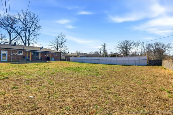 $250,000 | 2307 Sanderson Avenue, New Albany, IN 47150