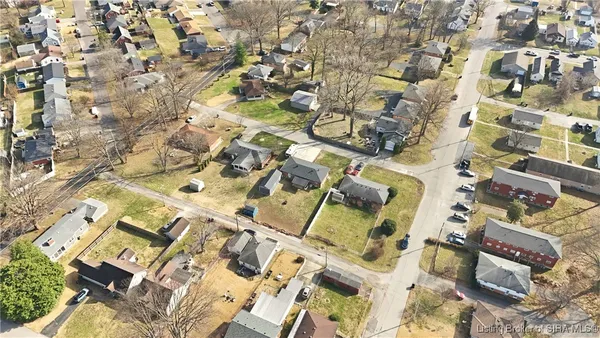 $250,000 | 2307 Sanderson Avenue, New Albany, IN 47150
