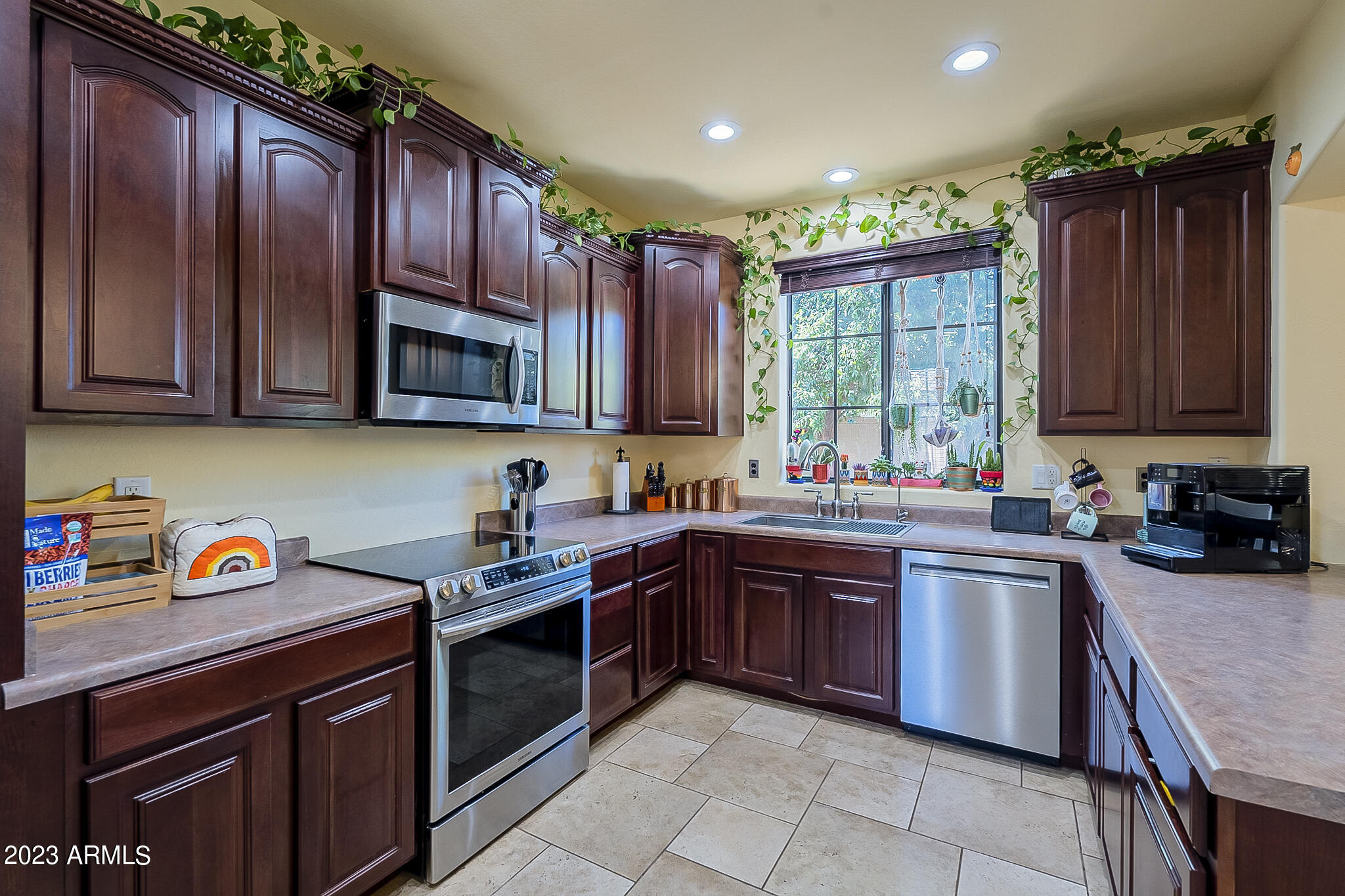 2311 West Sleepy Ranch Road Phoenix, AZ 85085 - Photo 8 of 29 Sleepy-17