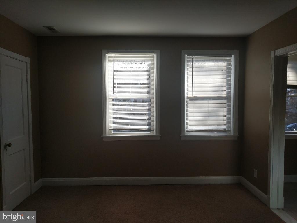 910 St Dunstans Road Baltimore, MD 21212 - Photo 11 of 22