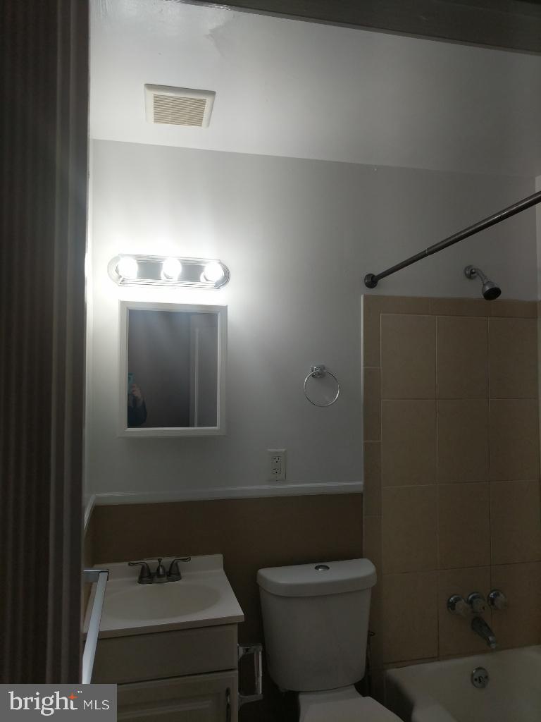 910 St Dunstans Road Baltimore, MD 21212 - Photo 15 of 22