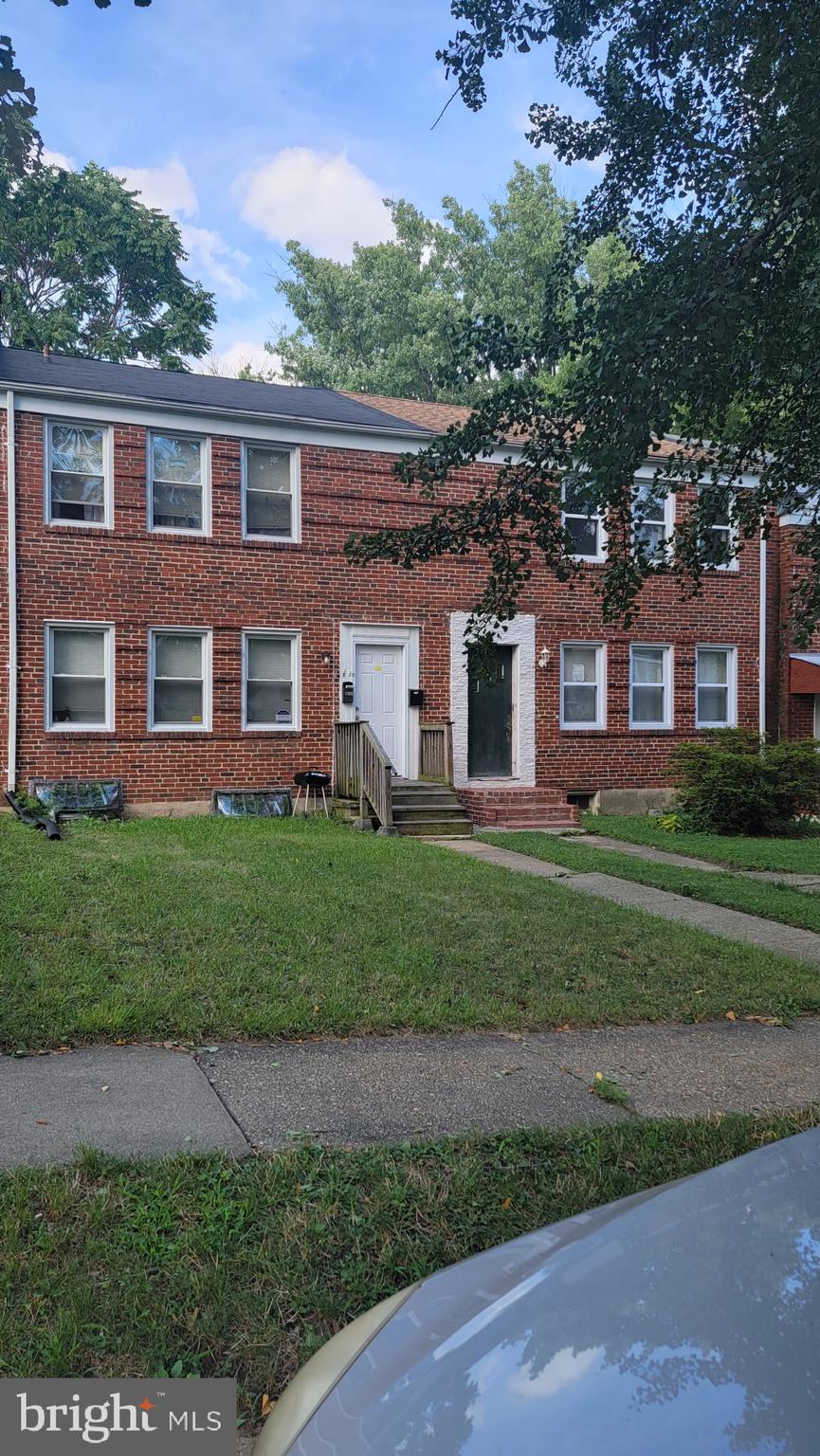 910 St Dunstans Road Baltimore, MD 21212 - Photo 3 of 22