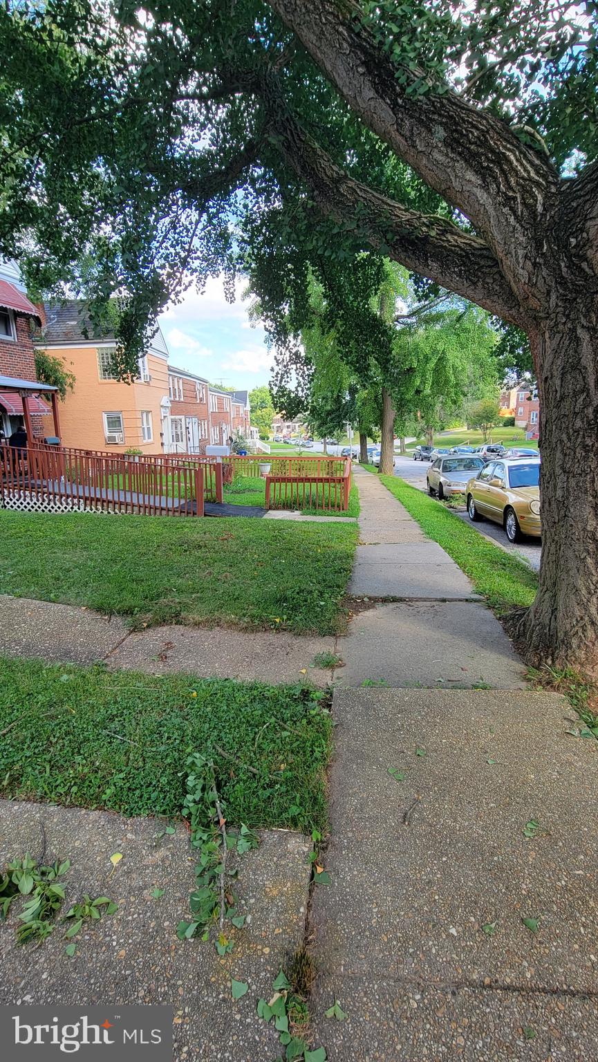 910 St Dunstans Road Baltimore, MD 21212 - Photo 4 of 22