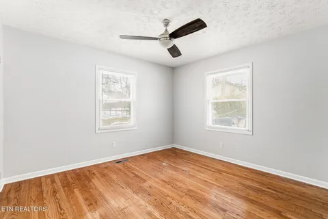 $259,900 | 633 Shamrock Avenue, Knoxville, TN 37917