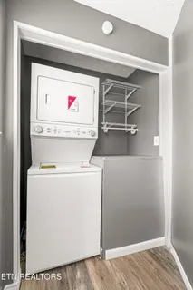 $259,900 | 633 Shamrock Avenue, Knoxville, TN 37917