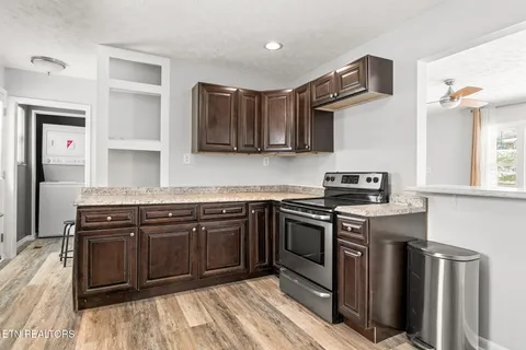 $259,900 | 633 Shamrock Avenue, Knoxville, TN 37917