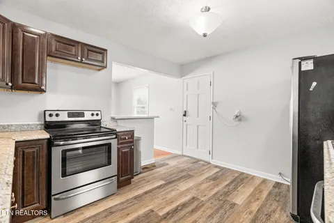 $259,900 | 633 Shamrock Avenue, Knoxville, TN 37917