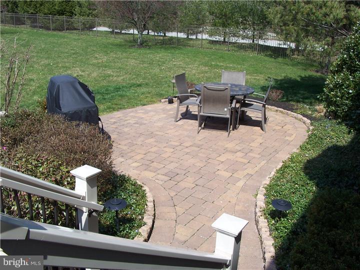 12 Stanwyck Road Mount Laurel, NJ 08054 - Photo 25 of 25 Patio