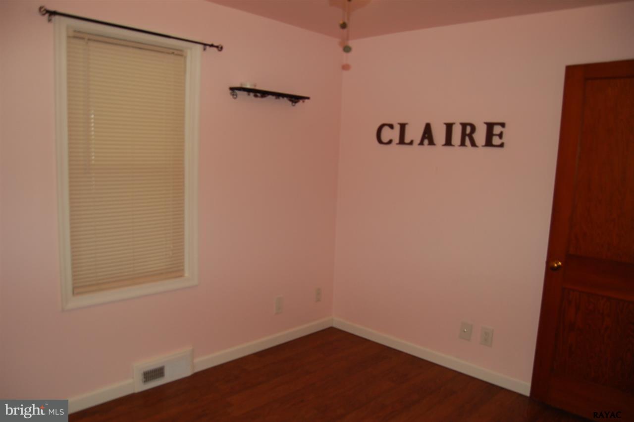 4452 Bridgeview Road Stewartstown, PA 17363 - Photo 12 of 31 Gallery Image 12