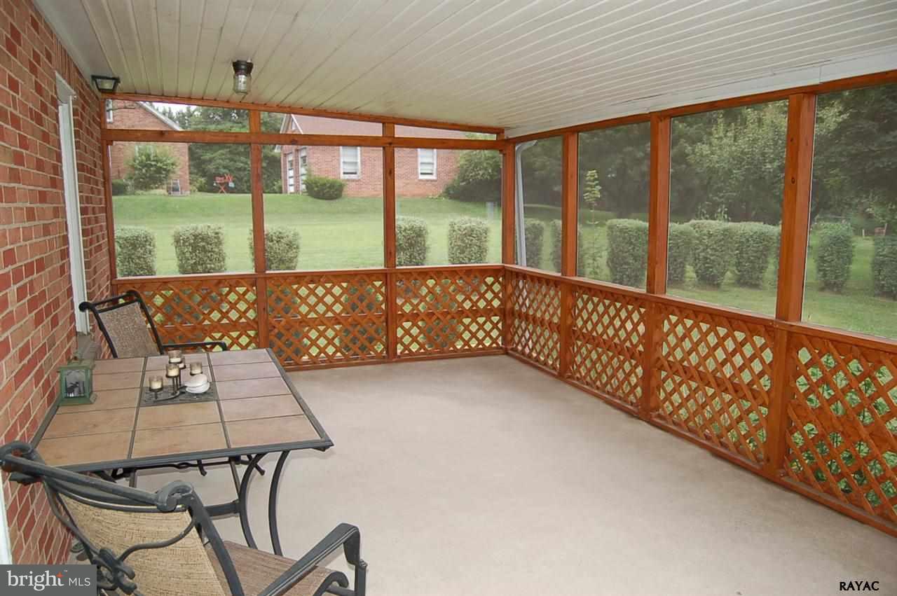 4452 Bridgeview Road Stewartstown, PA 17363 - Photo 8 of 31 Gallery Image 8