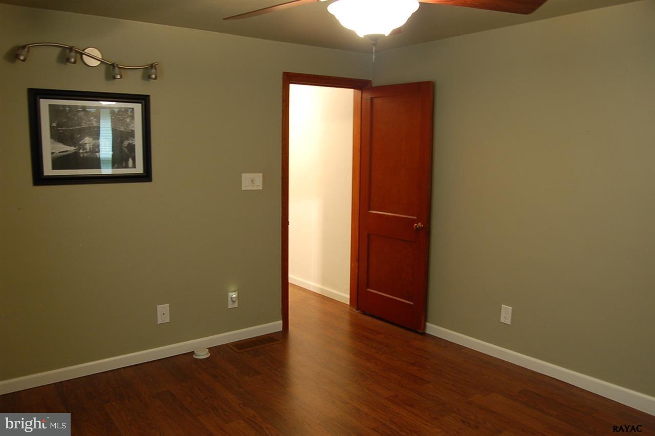 4452 Bridgeview Road Stewartstown, PA 17363 - Photo 10 of 31 Gallery Image 10