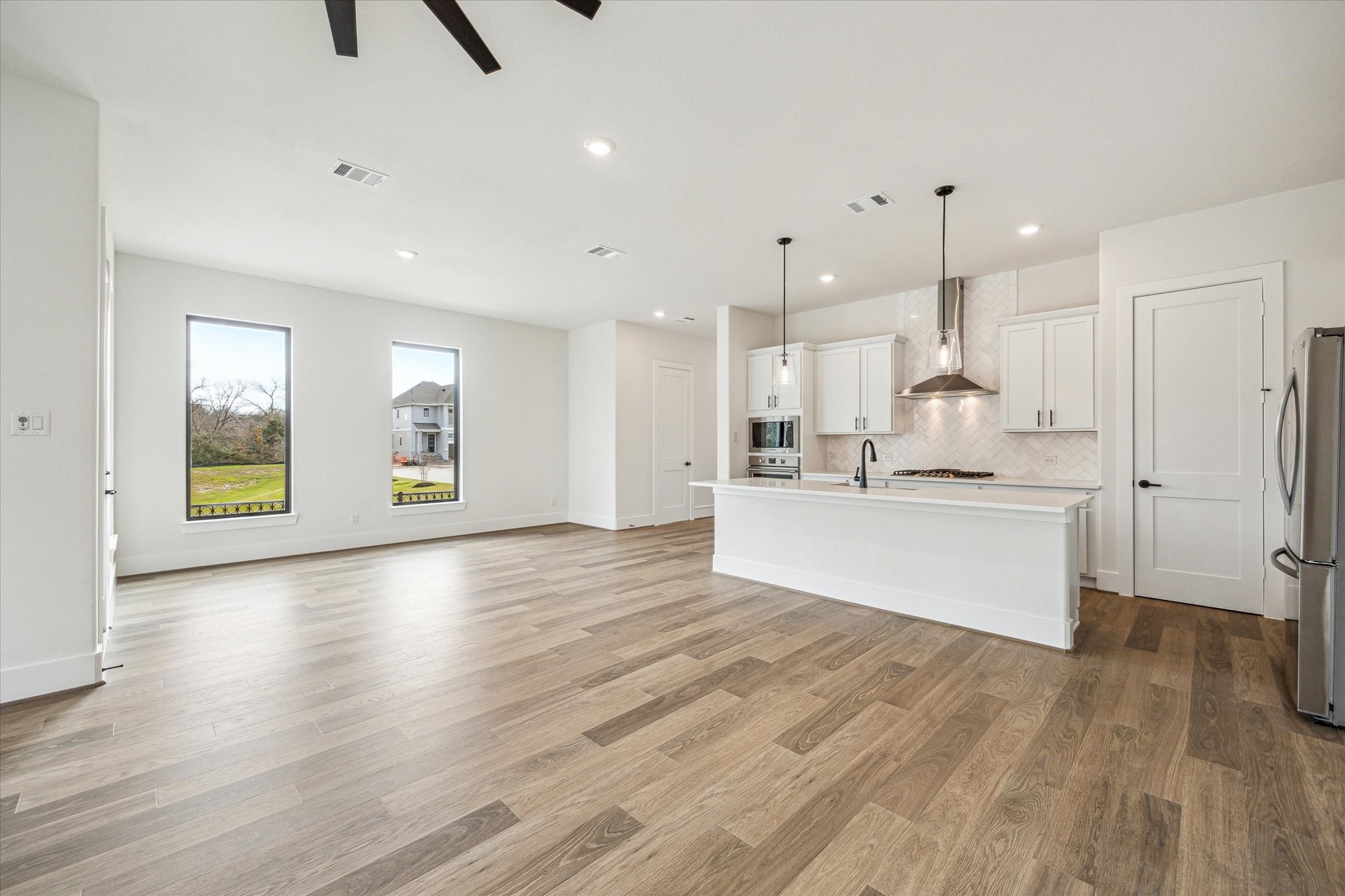14010 Vista Reserve Place Houston, TX 77079 - Photo 8 of 31