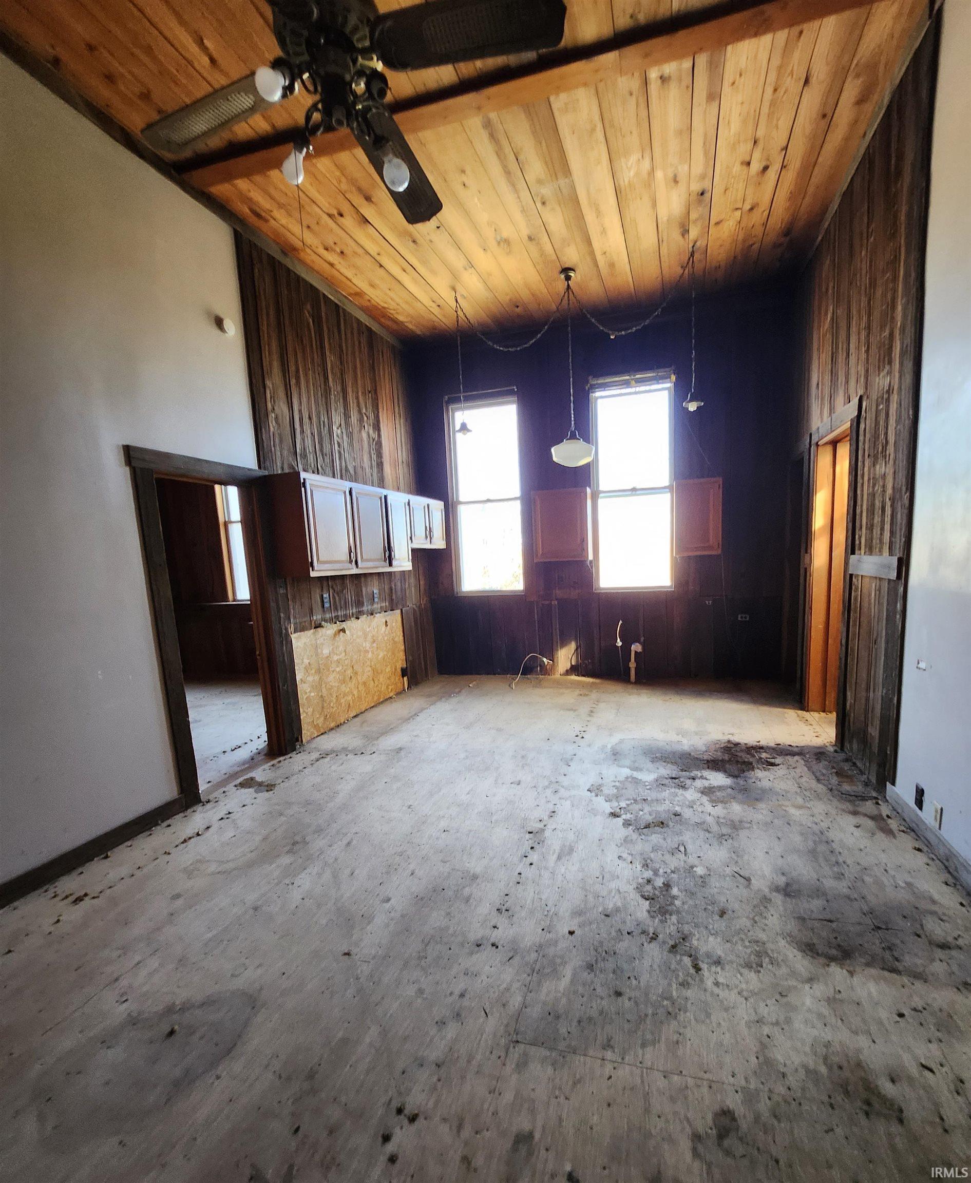 7920 Weilbrenner Road Mount Vernon, IN 47620 - Photo 11 of 36