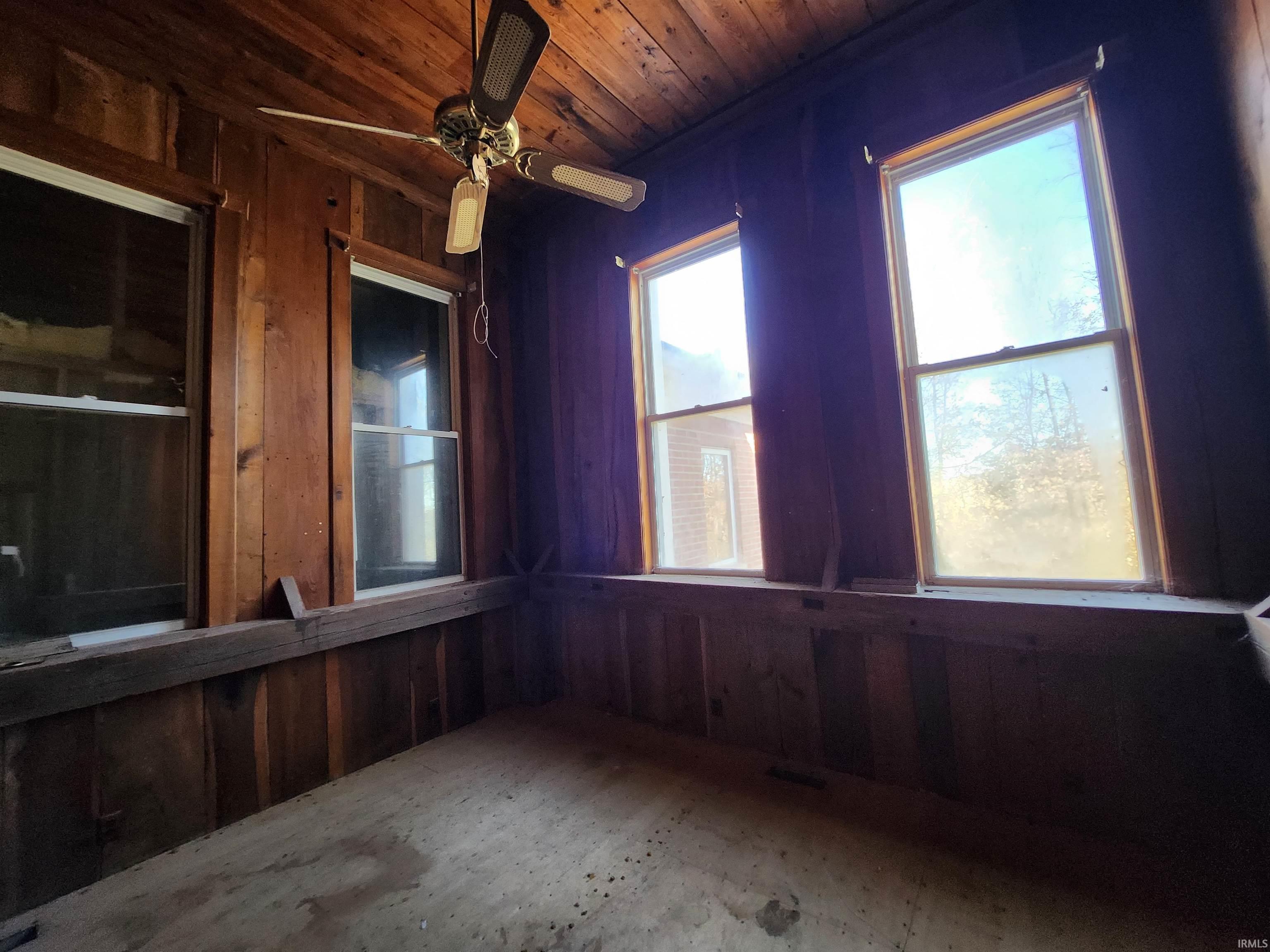 7920 Weilbrenner Road Mount Vernon, IN 47620 - Photo 14 of 36