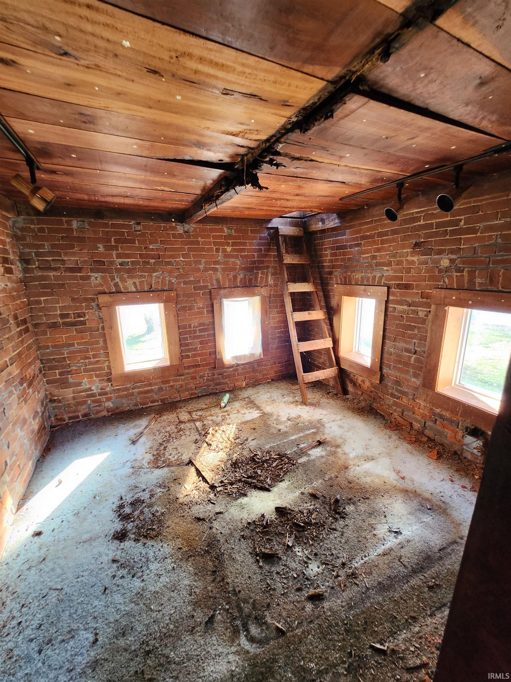 7920 Weilbrenner Road Mount Vernon, IN 47620 - Photo 33 of 36