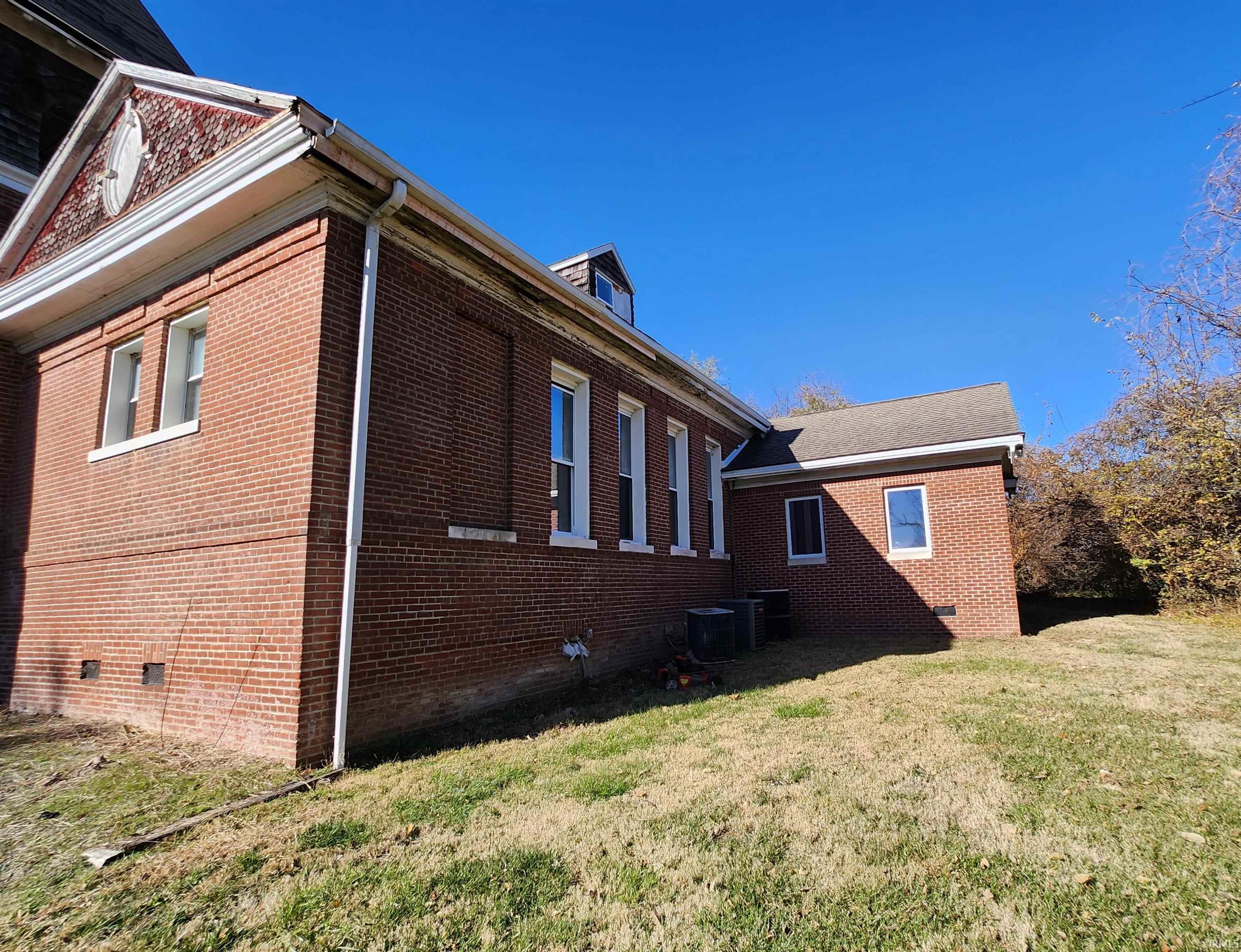 7920 Weilbrenner Road Mount Vernon, IN 47620 - Photo 4 of 36