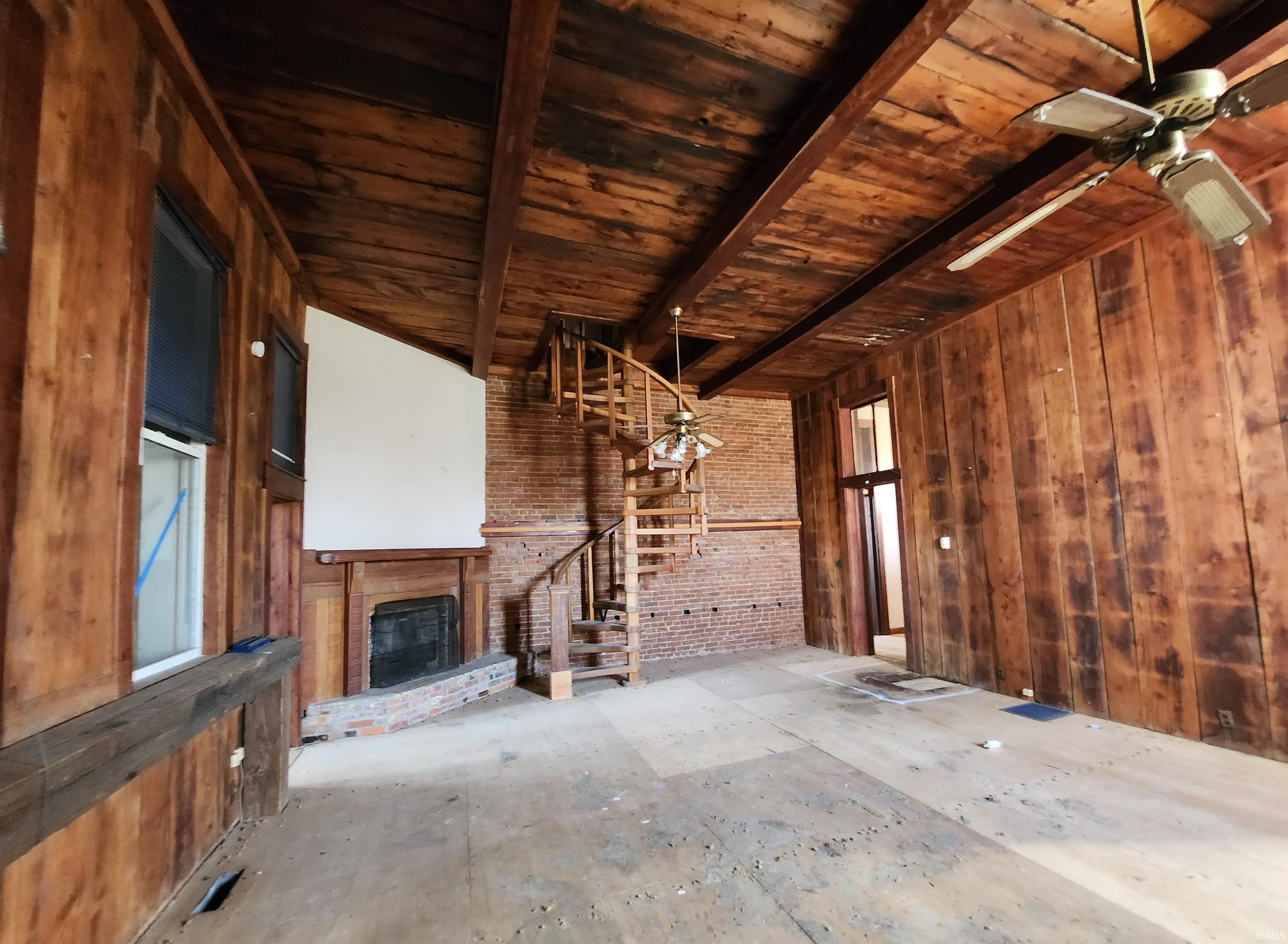 7920 Weilbrenner Road Mount Vernon, IN 47620 - Photo 9 of 36