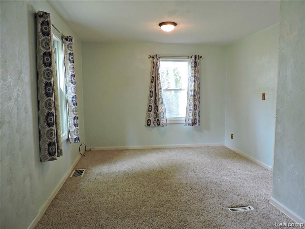 2173 Covert Road Burton, MI 48509 - Photo 23 of 35 23.JPG