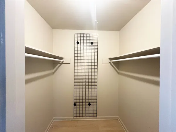 $1,690 | 620 South 1st Street, Unit 201, Austin, TX 78704