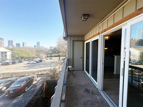 $1,550 | 620 South 1st Street, Unit 201, Austin, TX 78704