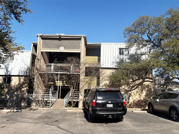 $1,550 | 620 South 1st Street, Unit 201, Austin, TX 78704