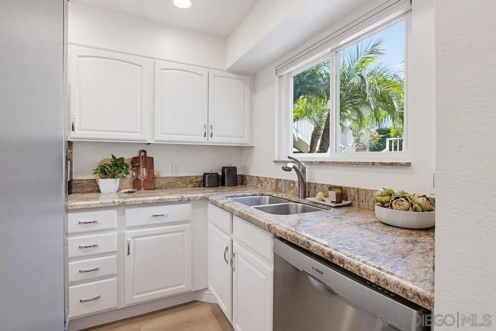 1872 Forestdale Drive Encinitas, CA 92024 - Photo 7 of 29