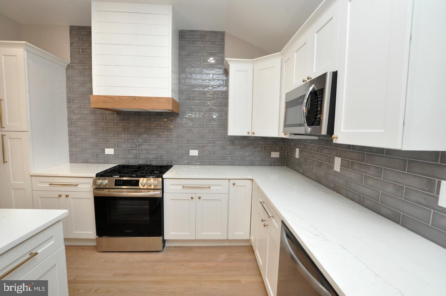 507 Howard Road Cherry Hill, NJ 08034 - Photo 8 of 35