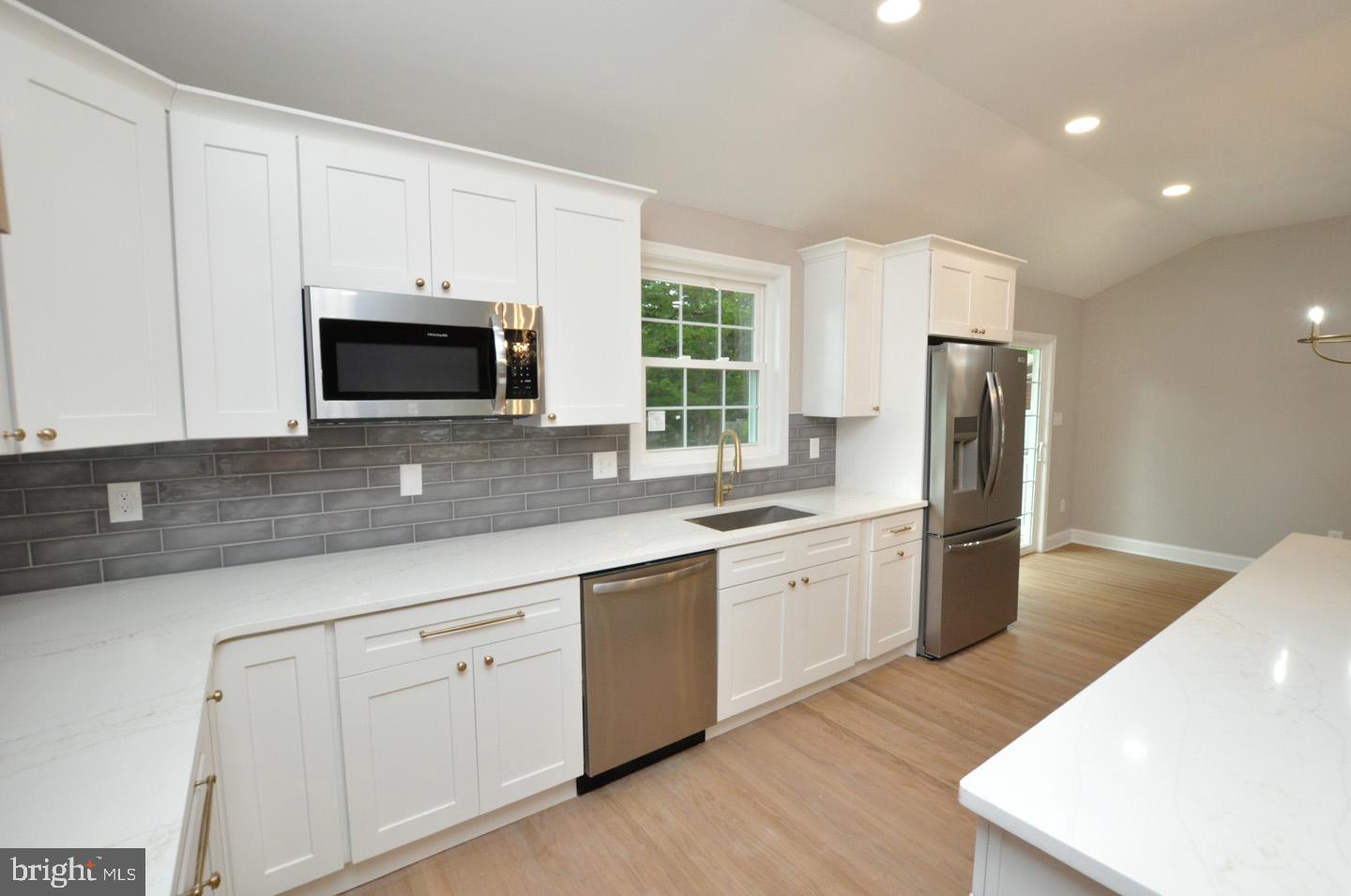 507 Howard Road Cherry Hill, NJ 08034 - Photo 10 of 35