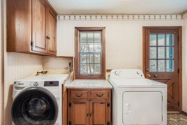 $595,000 | 34615 Skunk Hollow Avenue, Cannon Falls, MN 55009