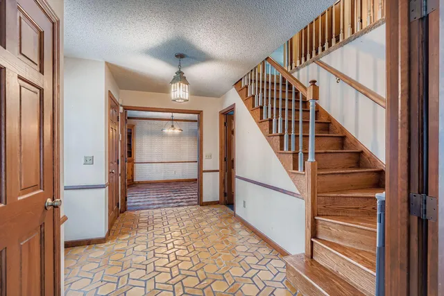 $595,000 | 34615 Skunk Hollow Avenue, Cannon Falls, MN 55009