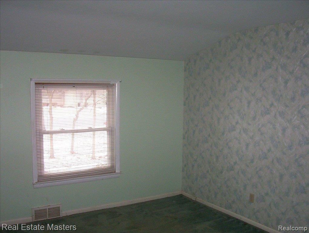 3222 Riverside Drive Port Huron, MI 48060 - Photo 8 of 8 BEDROOM