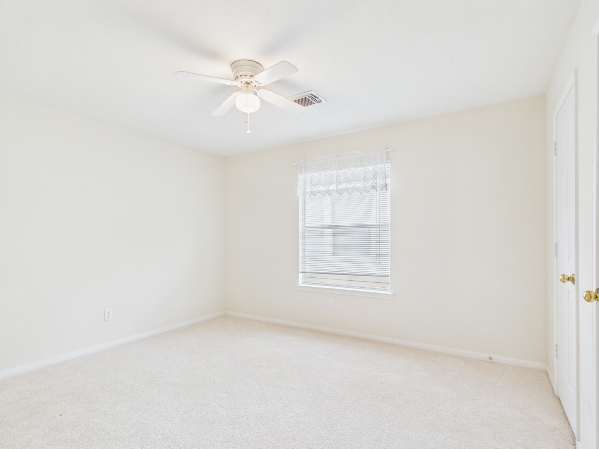4702 Rolling View Court Houston, TX 77345 - Photo 24 of 27