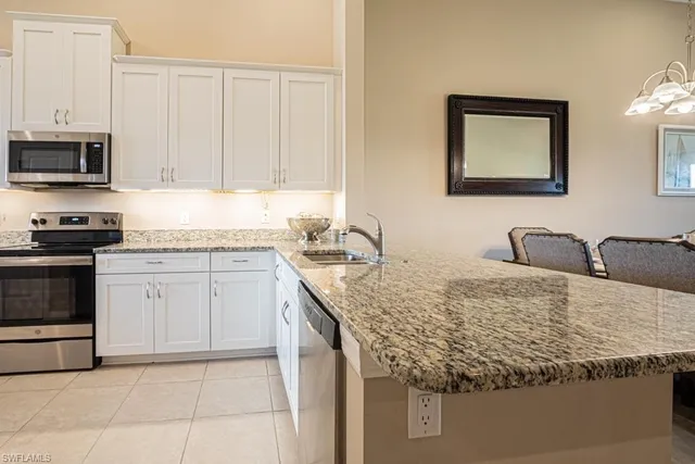 $2,400 | 9378 Pocida Court, Unit 202, Naples, FL 34119