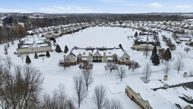 $280,000 | 28211 Oakmonte Circle East, New Hudson, MI 48165