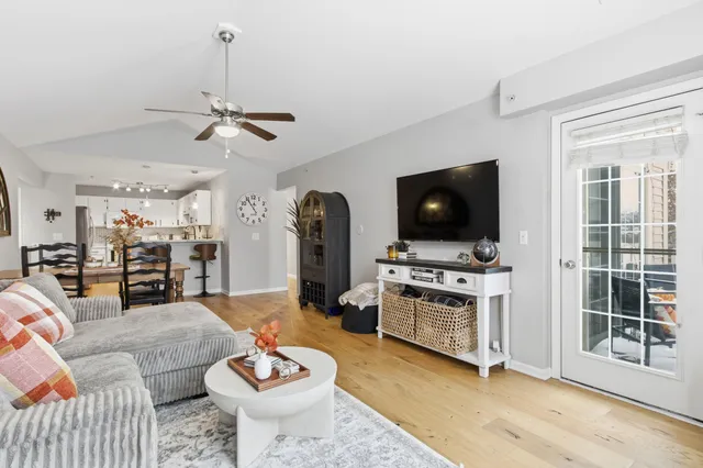 $280,000 | 28211 Oakmonte Circle East, New Hudson, MI 48165