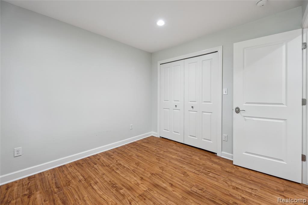 3395 West Maple Road Wixom, MI 48393 - Photo 34 of 50