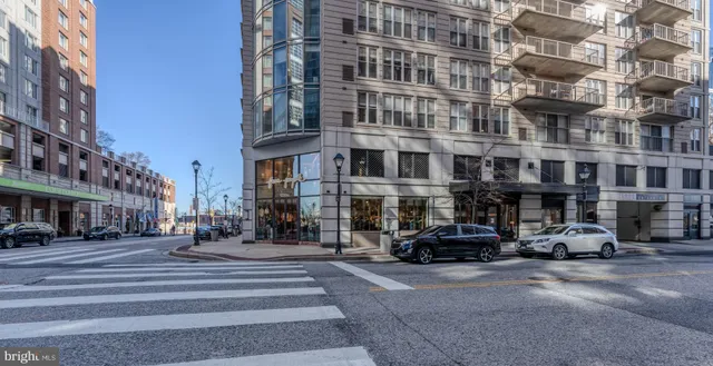 $2,450 | 675 President Street, Unit 2402, Baltimore, MD 21202