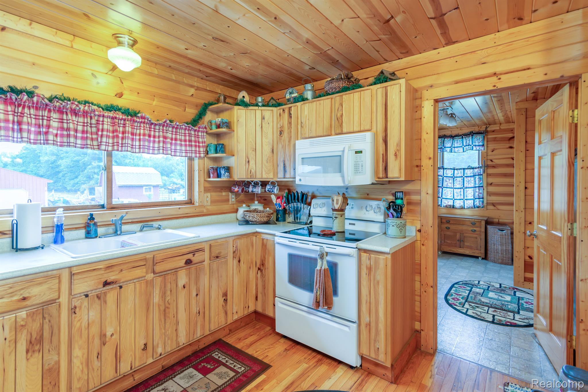 11059 East Grant Road Ashley, MI 48806 - Photo 6 of 38 Gallery Image 6