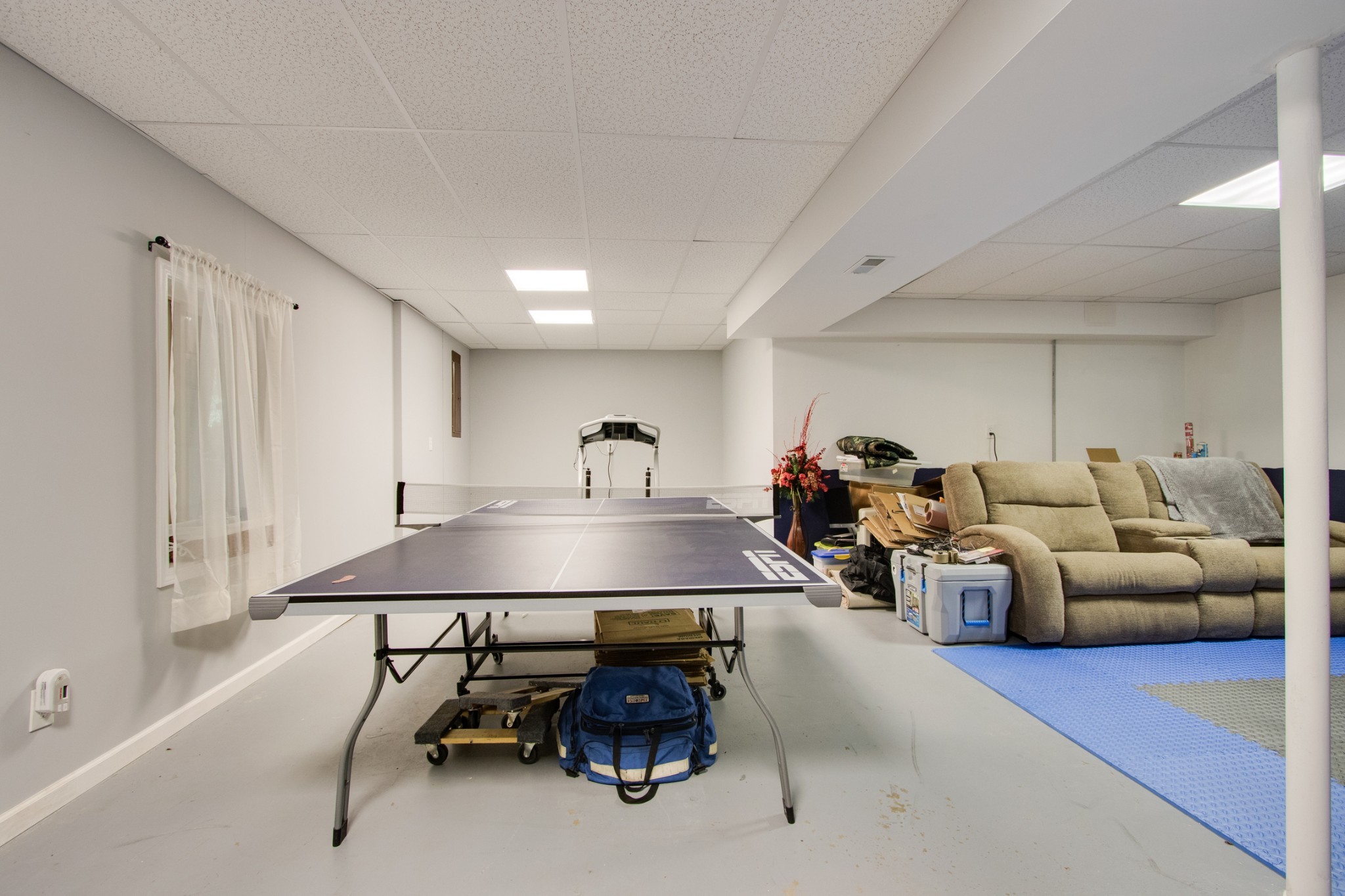 725 Fowler Ford Road Portland, TN 37148 - Photo 23 of 35 a living room with furniture pool table and a couch